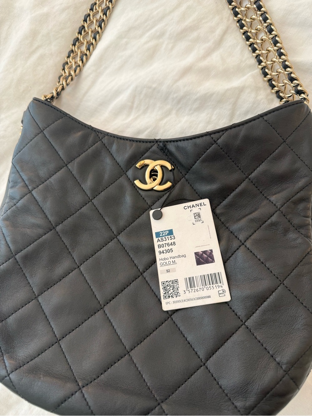 Chanel 22P Hobo Bag in Black Lambskin and LGHW - MSRP $5100 - Picture 10 of 15